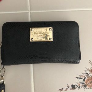 Michael Kors phone case/wallet